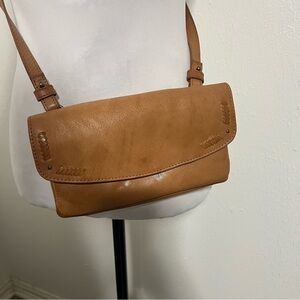 Lucky Brand Women’s Brown/Tan Crossbody Bag Snap Closure Adjustable Strap EUC